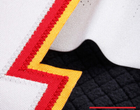 Textile cutting with laser