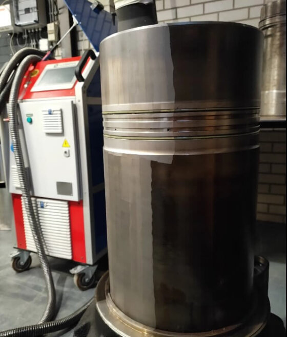 Steel cylinder laser cleaning