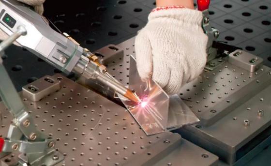 Aluminium handheld laser welding